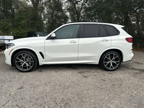 Used 2022 BMW X5 xDrive40i w/ M Sport Package image 3