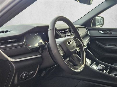 New 2026 Jeep Grand Cherokee L 4WD image 3