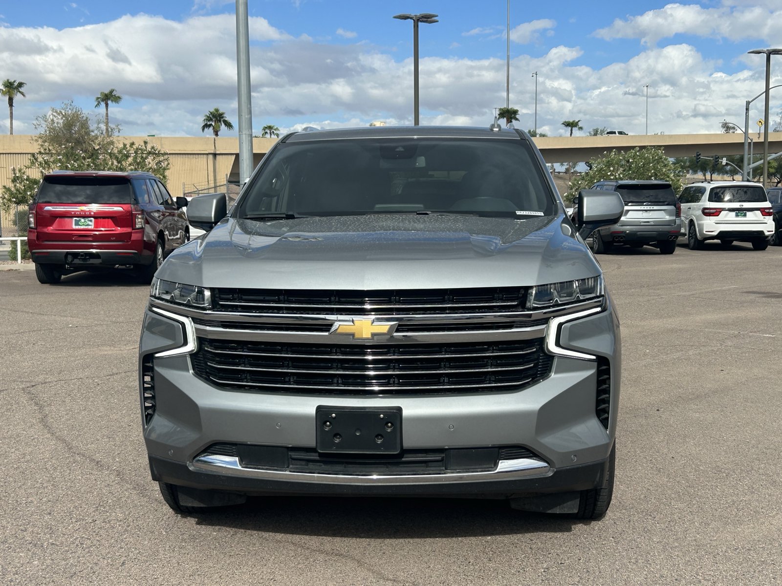 Used 2024 Chevrolet Suburban LT RWD image 8