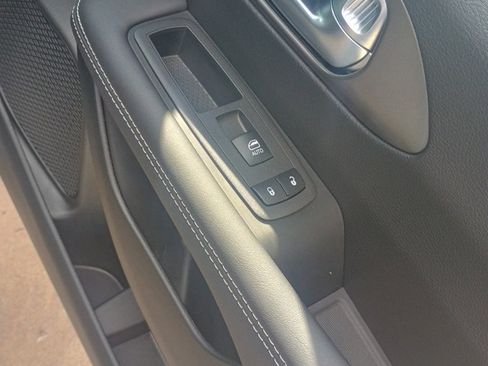 New 2025 Chrysler Pacifica Select image 25