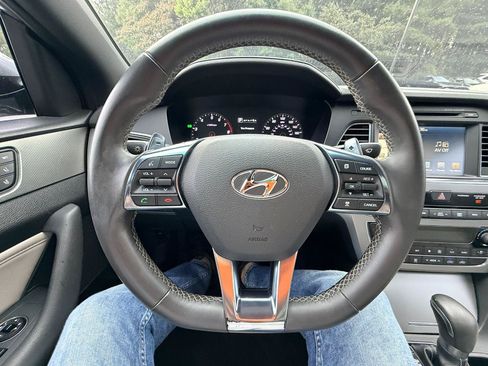 Used 2017 Hyundai Sonata Limited 2.0T FWD image 17