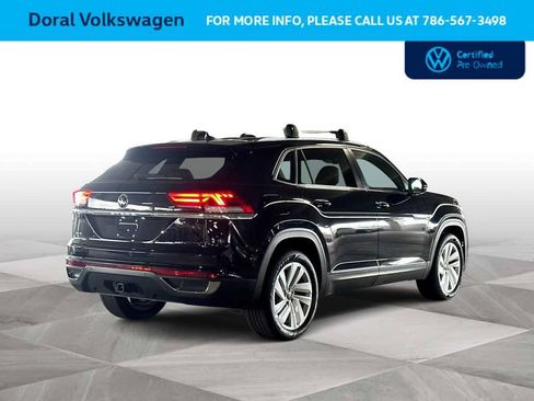 Certified 2023 Volkswagen Atlas Cross Sport SE FWD image 8
