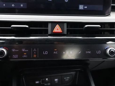 Used 2025 Kia K5 LXS FWD image 32
