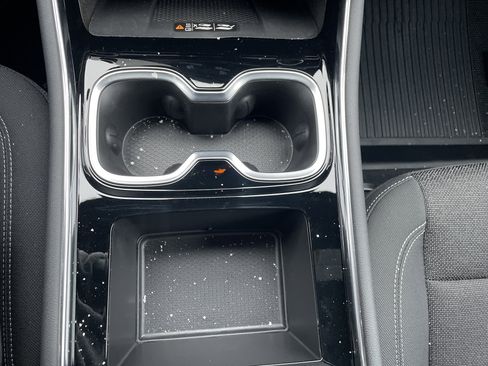 Used 2025 Chevrolet Traverse LT w/ Sun and Wheel Package image 35