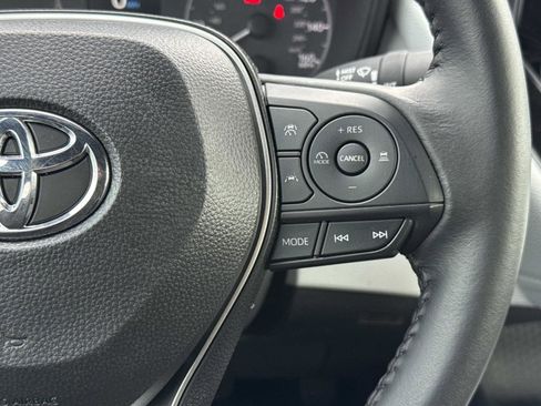 Used 2024 Toyota Corolla SE image 7