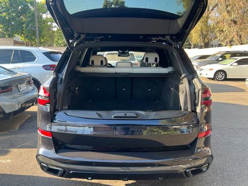 Used 2024 BMW X5 sDrive40i w/ M Sport Package RWD image 9