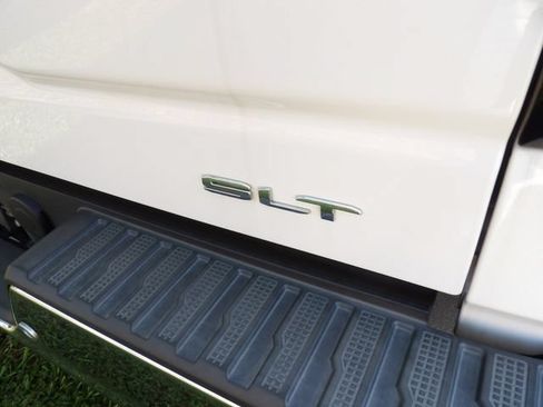 Used 2019 GMC Sierra 1500 SLT w/ SLT Premium Plus Package AWD/4WD image 18