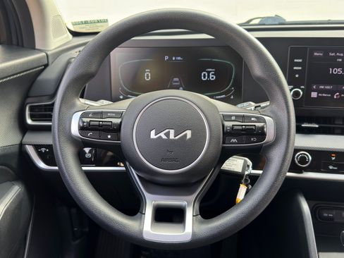 Used 2024 Kia Sportage LX AWD/4WD image 18