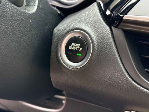 Used 2020 Buick Envision Essence FWD image 30