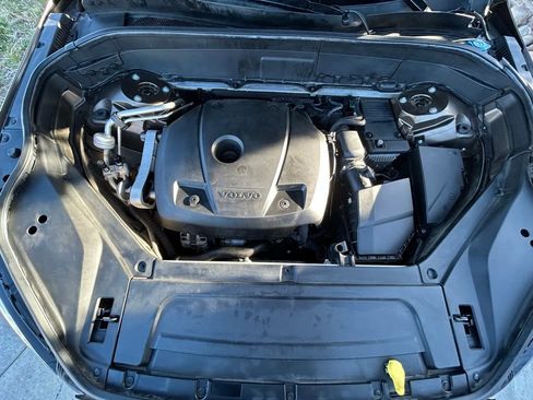 Used 2016 Volvo XC90 T6 Momentum AWD/4WD image 32