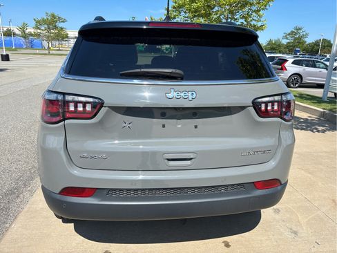 Used 2024 Jeep Compass Limited AWD/4WD image 8