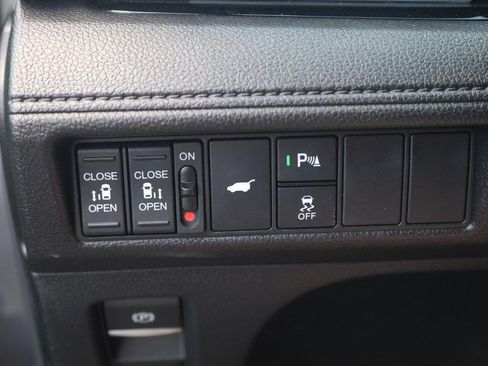 Certified 2025 Honda Odyssey Touring image 13