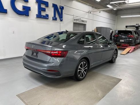 Used 2026 Volkswagen Jetta Sport FWD image 4