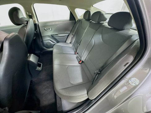 Used 2025 Kia K4 LXS image 26