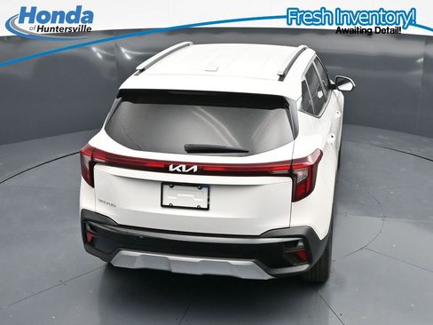 Used 2025 Kia Seltos EX FWD image 27