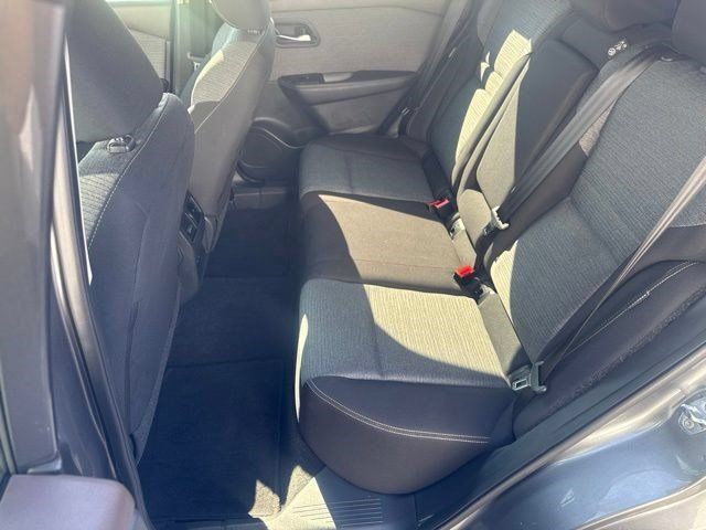 Used 2023 Nissan Rogue SV AWD/4WD image 33