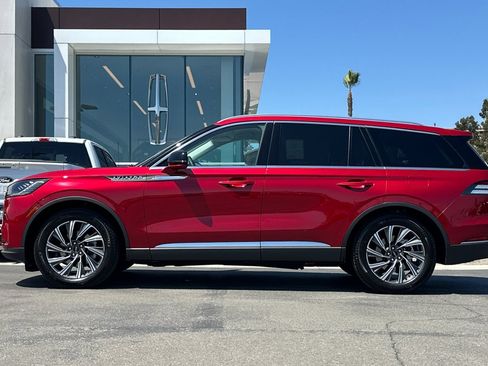 New 2026 Lincoln Aviator 2WD image 6