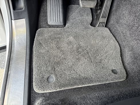 Used 2022 Land Rover Range Rover SE image 17