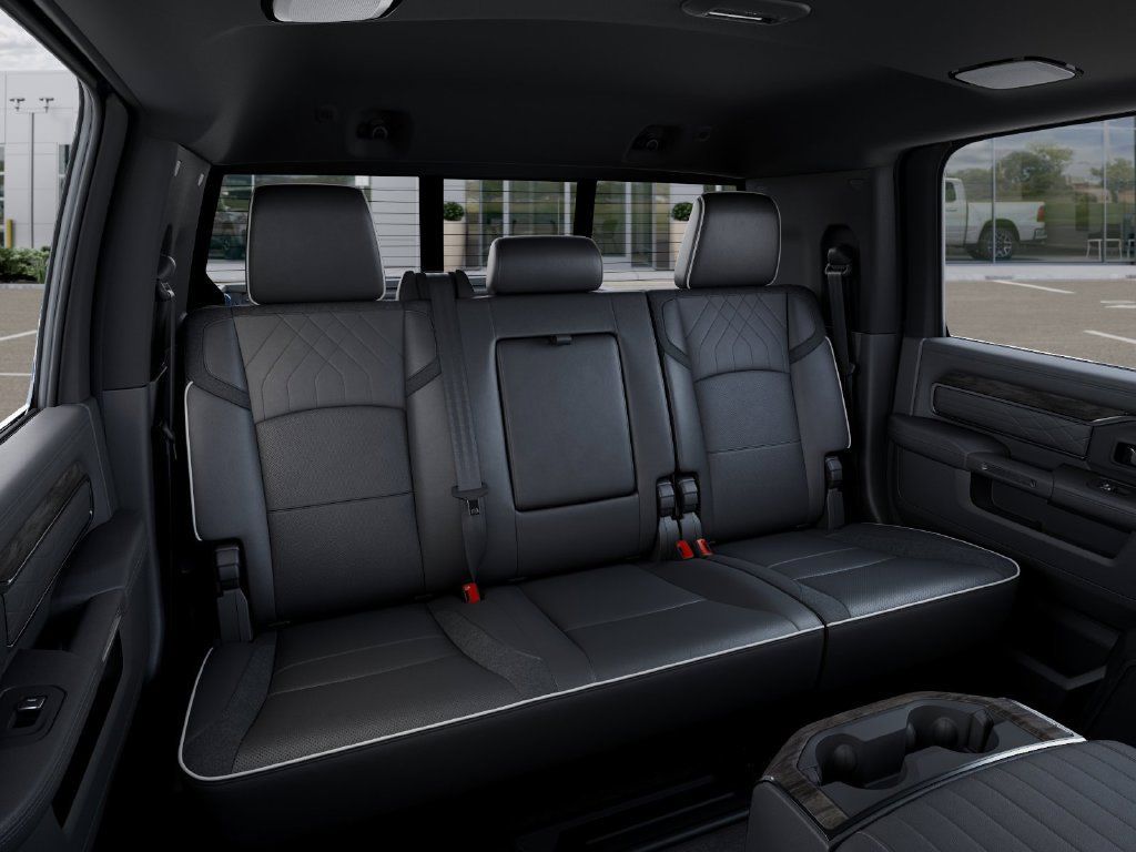 New 2025 RAM 2500 Limited AWD/4WD image 16