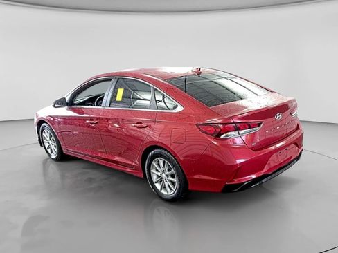 Used 2018 Hyundai Sonata SE FWD image 2