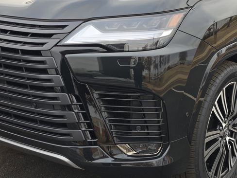 New 2026 Lexus LX 700h Luxury w/ Appearance Package image 6