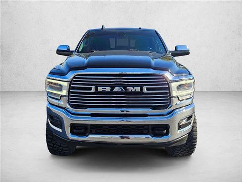 Used 2022 RAM 2500 Laramie AWD/4WD image 2