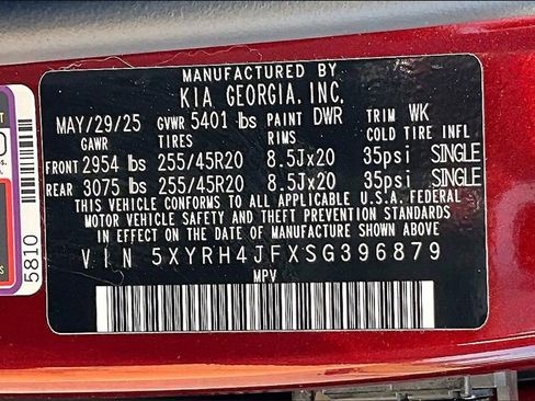 Certified 2025 Kia Sorento EX w/ Panoramic Sunroof Package image 36