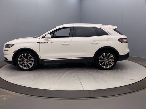 Used 2023 Lincoln Nautilus Reserve AWD/4WD image 2