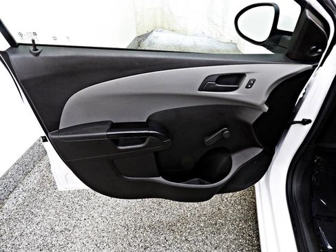 Used 2020 Chevrolet Sonic LT image 7