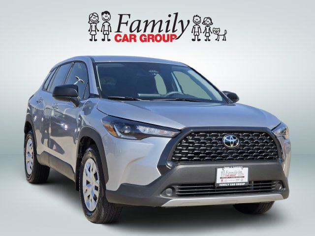 Used 2025 Toyota Corolla Cross L FWD image 2