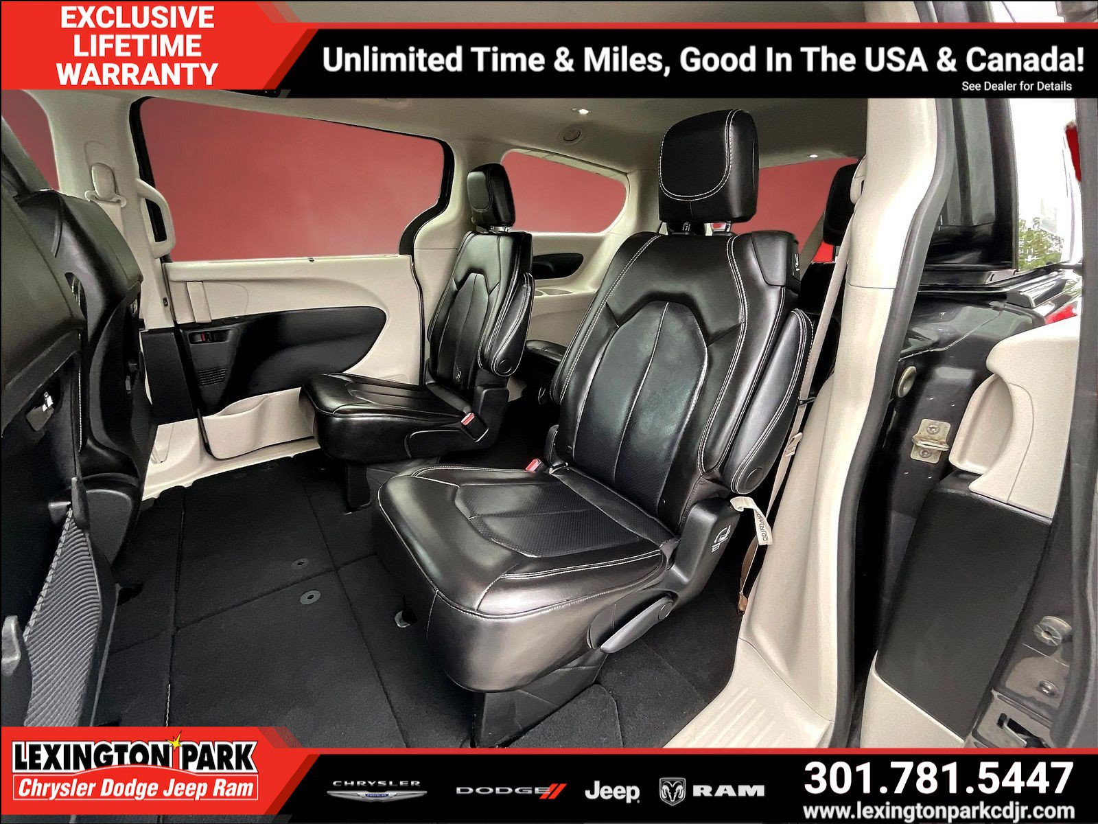 Used 2023 Chrysler Pacifica Touring-L FWD image 21
