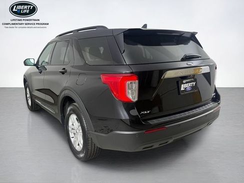 Used 2023 Ford Explorer XLT AWD/4WD image 5