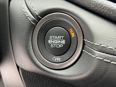 Used 2022 Dodge Durango SXT image 26