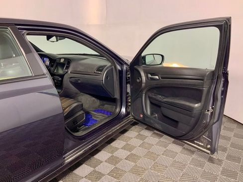 Used 2016 Chrysler 300 S RWD image 30