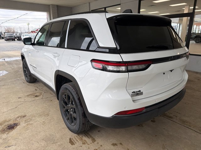 New 2026 Jeep Grand Cherokee Altitude AWD/4WD image 3