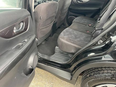 Used 2015 Nissan Rogue S AWD/4WD image 11