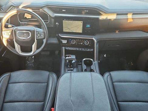 Used 2025 GMC Sierra 1500 Denali image 17
