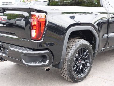 Used 2023 GMC Sierra 1500 Pro w/ Graphite Edition AWD/4WD image 11