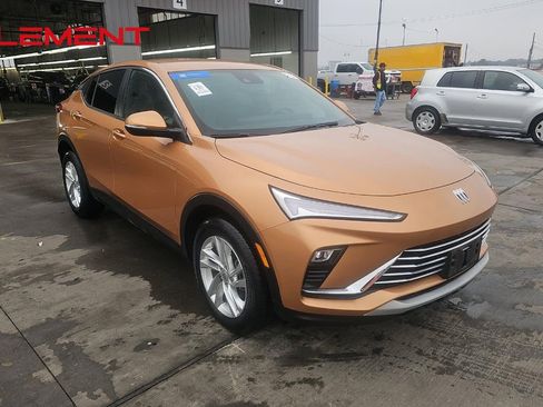 Used 2024 Buick Envista Preferred w/ Advanced Safety Package image 3