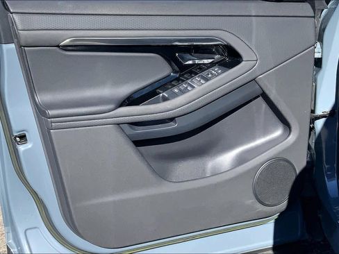 Used 2023 Land Rover Range Rover Evoque S image 20