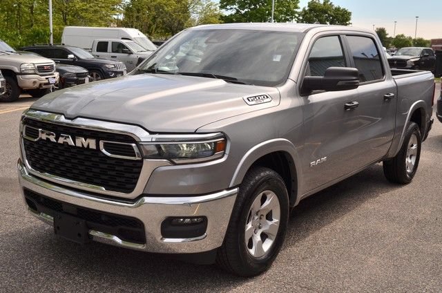 Used 2025 RAM 1500 Big Horn AWD/4WD image 4