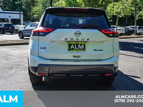 Used 2024 Nissan Rogue SL w/ SL Premium Package AWD/4WD image 11