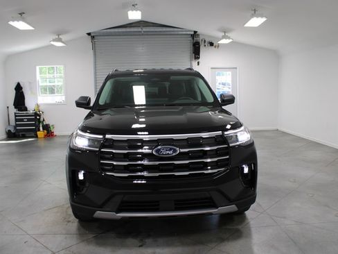 New 2026 Ford Explorer Active image 2