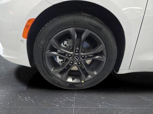 New 2026 Chrysler Pacifica Select image 40