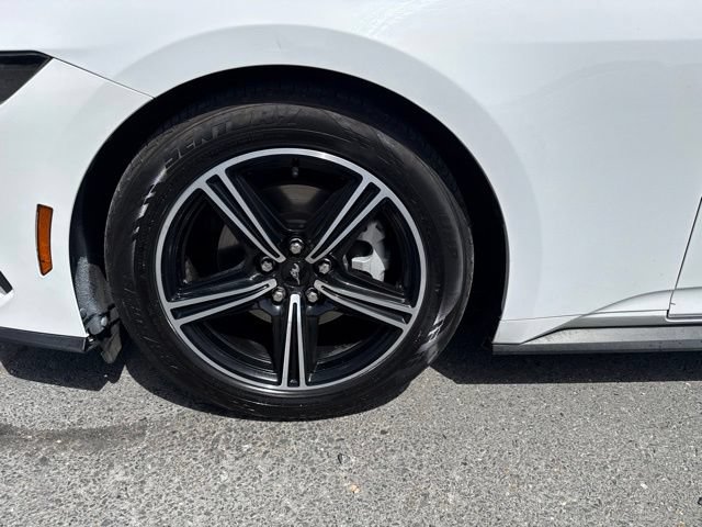 Used 2024 Ford Mustang Premium RWD image 4