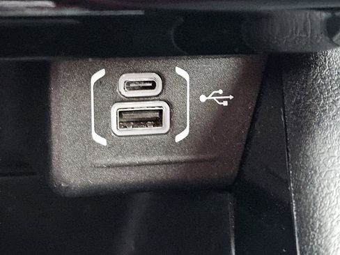 Used 2024 Jeep Compass Limited image 16