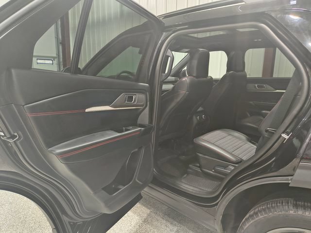 Certified 2025 Ford Explorer ST-Line w/ Premium Package AWD/4WD image 15