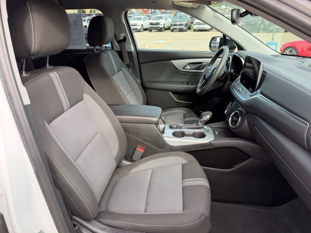 Certified 2024 Chevrolet Blazer LT w/ Convenience Package AWD/4WD image 24