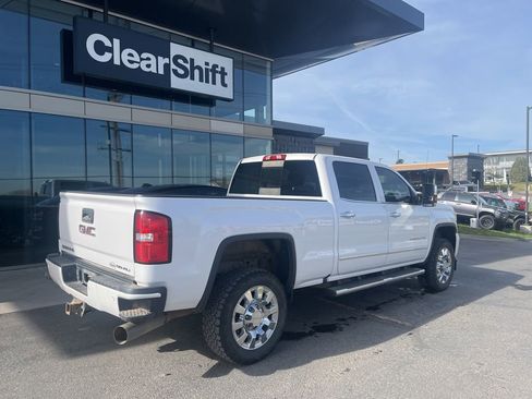 Used 2019 GMC Sierra 2500 Denali w/ Duramax Plus Package image 6