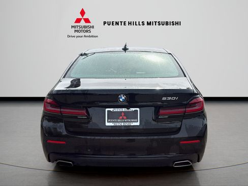 Used 2023 BMW 530i w/ Convenience Package RWD image 6
